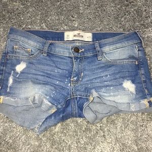 Hollister Low waisted jean shorts
